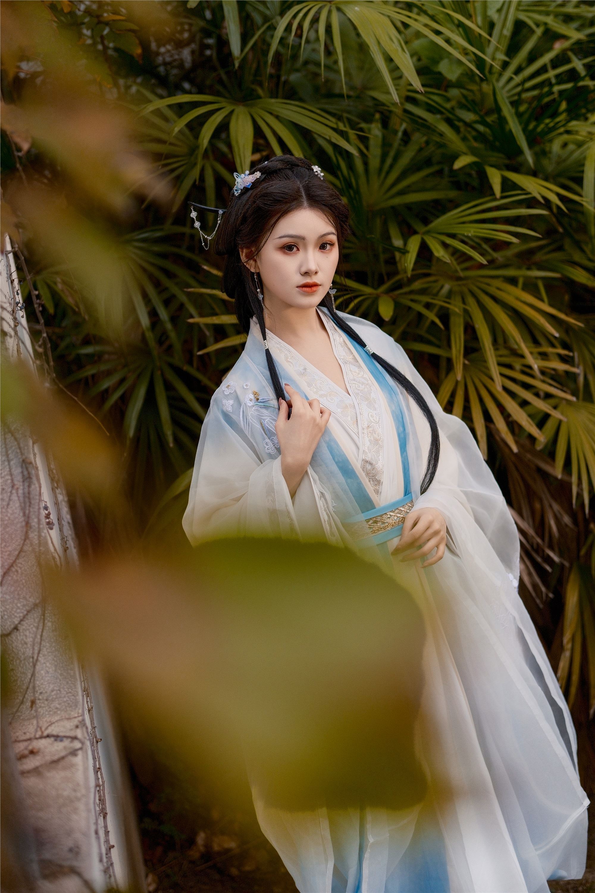 YITUYU艺图语 2025.01.24 秋意阑珊 悦璃